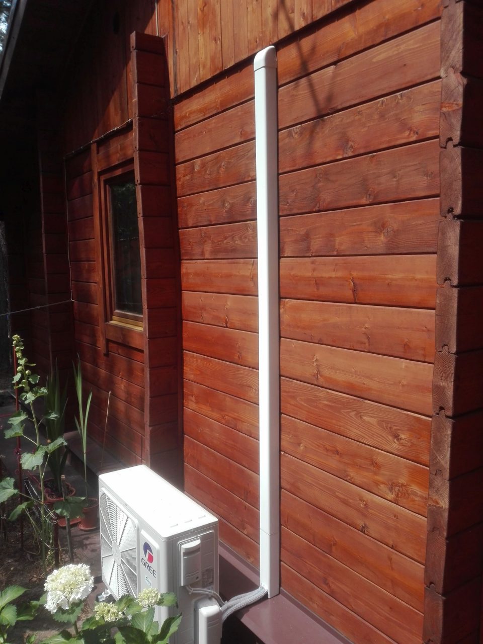 Instalacja klimatyzacji marki Gree do ogrzania niewielkiego domu Sokolniki Las