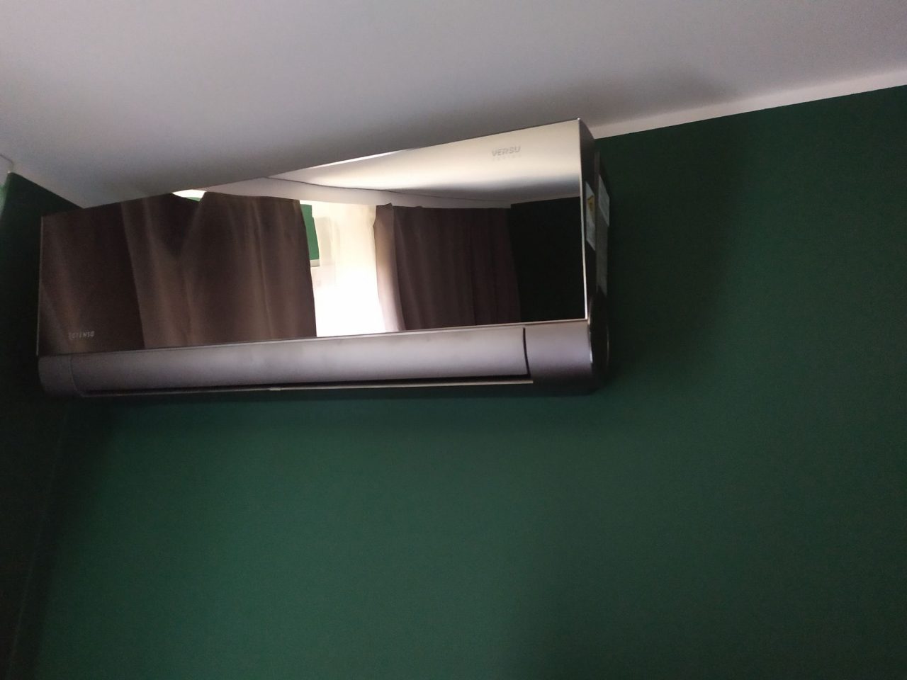 Klimatyzator Rotenso Versu Mirror zamontowany w mieszkaniu Łódź Retkinia